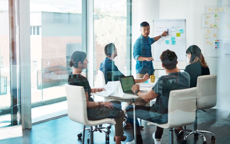 Building a Public Sector Sales Team That Stays: How a Top 50 IT Solutions Provider Solved Entry-Level Turnover